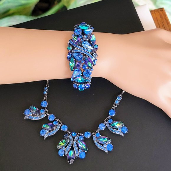 Vintage Signed Weiss Blue Rhinestone Necklace & Hinged Cuff Bracelet Jew… - Picture 7 of 9